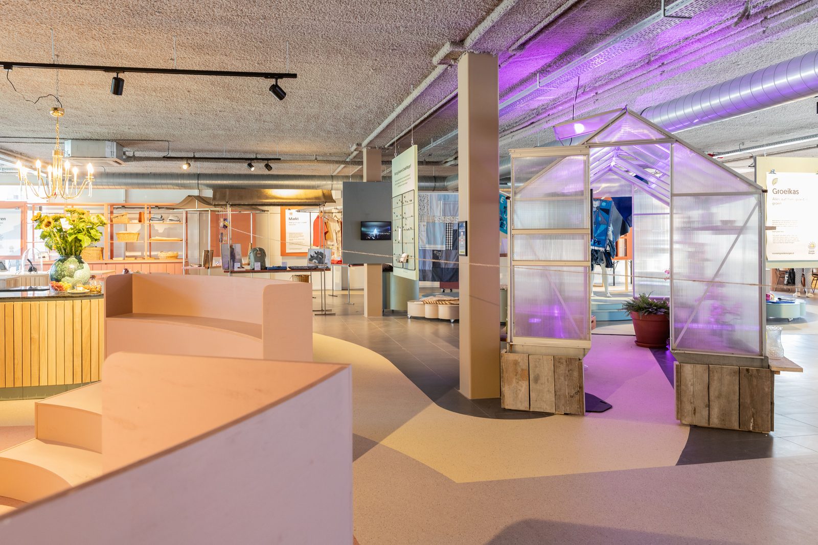De expositieruimte van Goede Morgen met de Groeikas